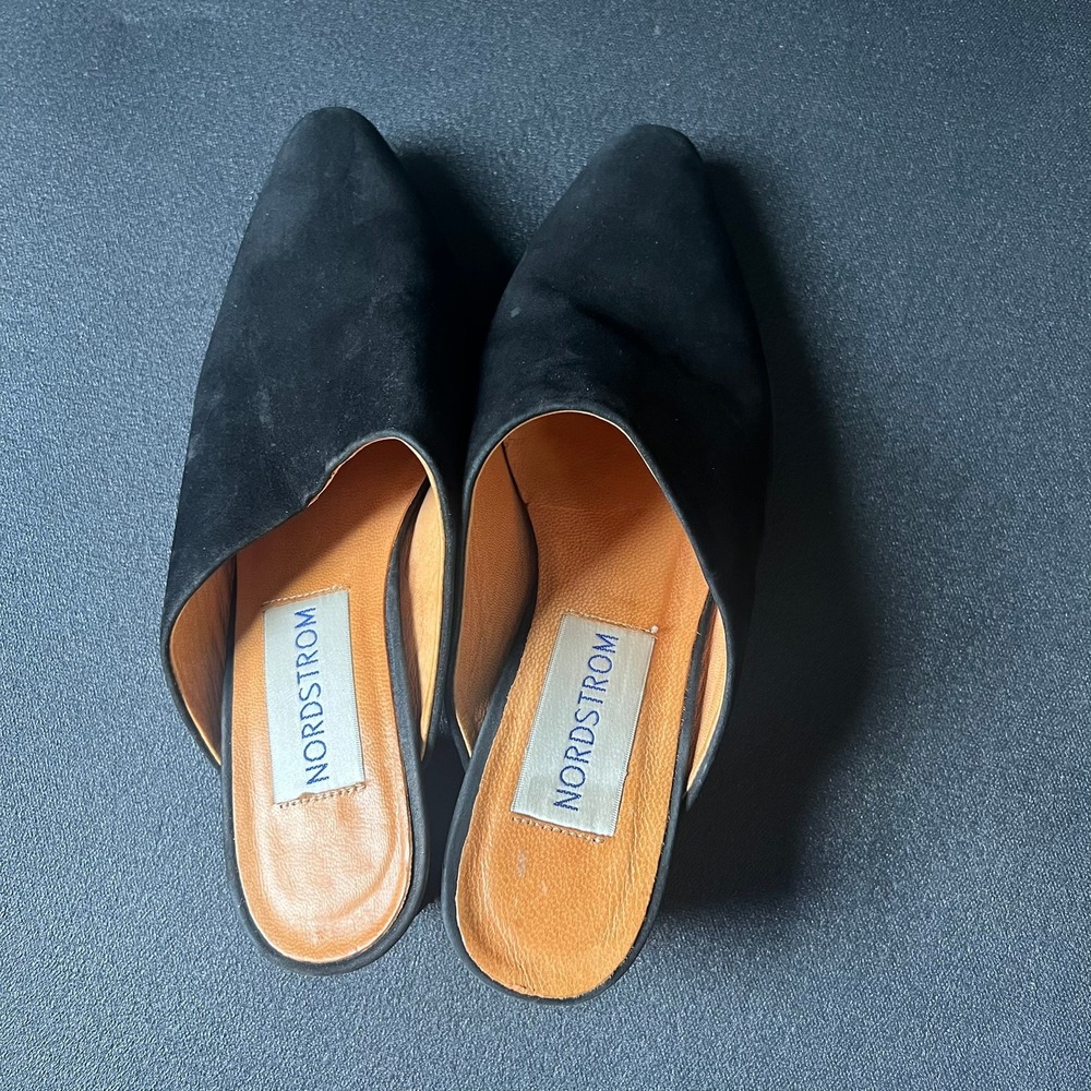 Nordstrom Black Suede Pointed Toe Mules Block Heel 8M Minimalist Office Slip on - Picture 6 of 9